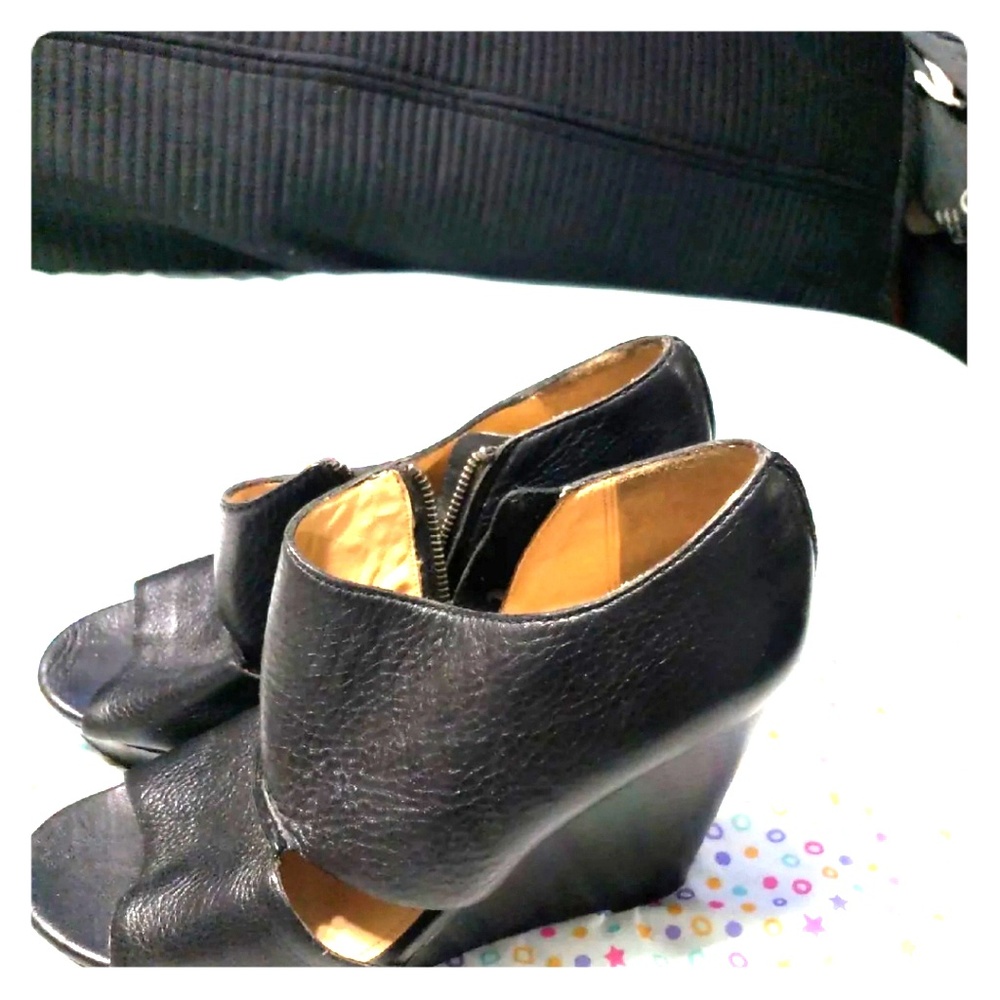 🔥🔥Genuine leather coach wedge🔥🔥